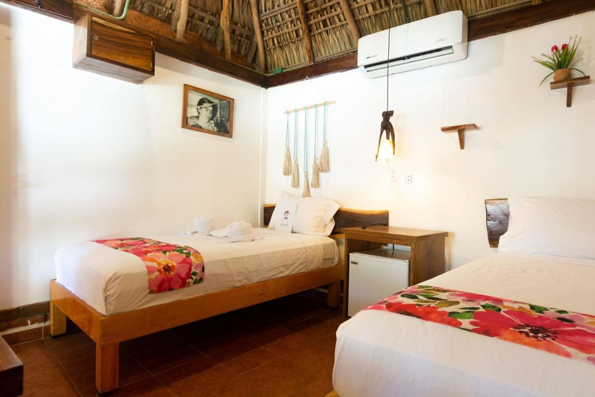 Frida Paradise Beach Hotel - Punta Zicatela Brisas de Zicatela Buitenkant foto